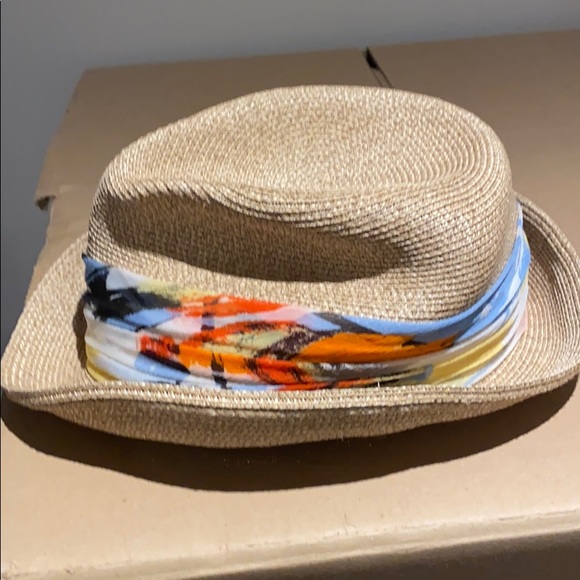 Hat - Picture 2 of 4